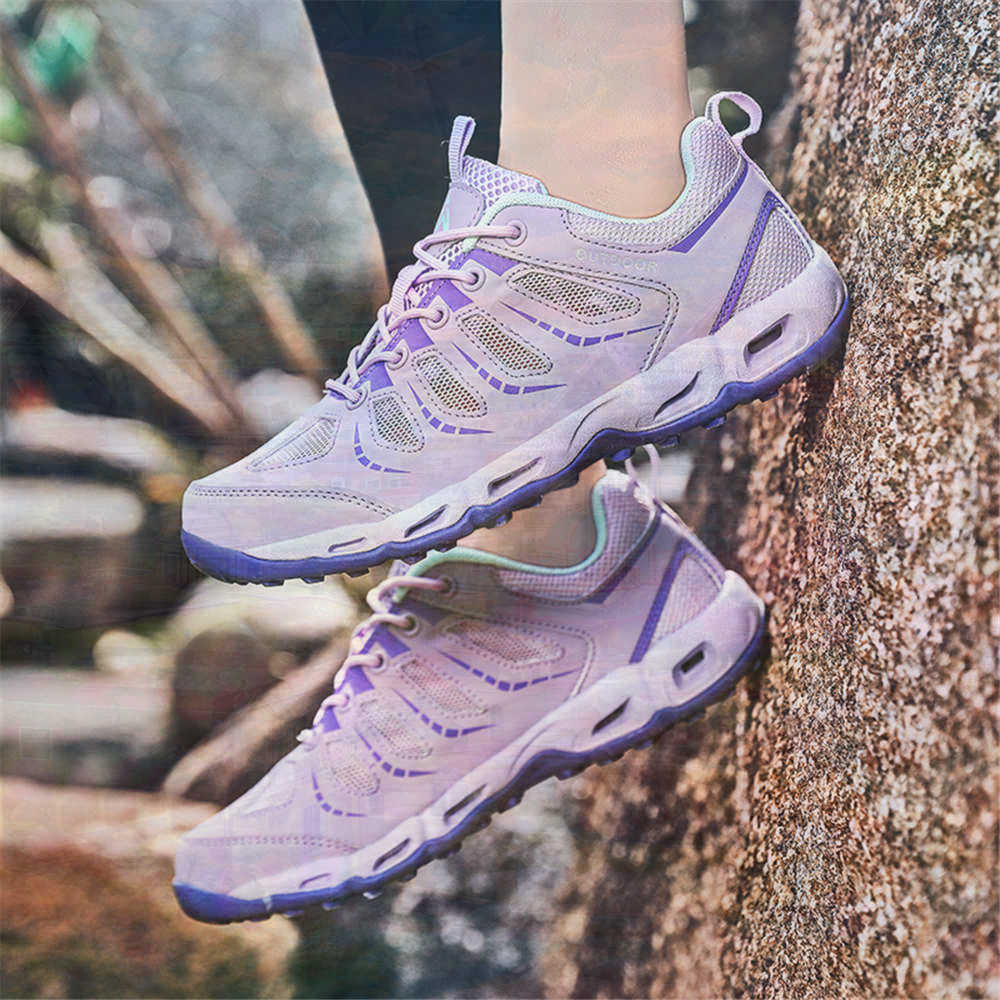 Sumer Round Tip Silver Sneaker - Badminton Outfit 评论和价格
